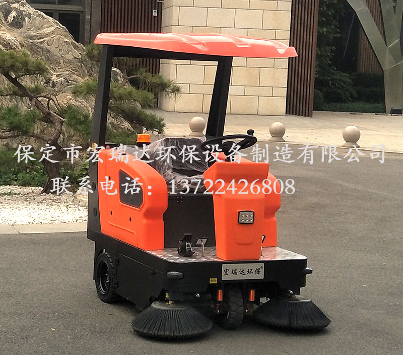 HRD-1450半封閉駕駛式掃地車 HRD-1450半封閉駕駛式掃地車